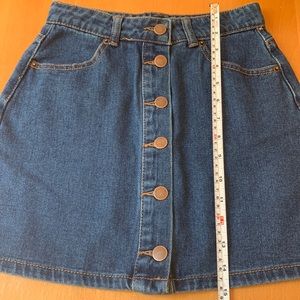 Forever 21 denim button down skirt size small like new